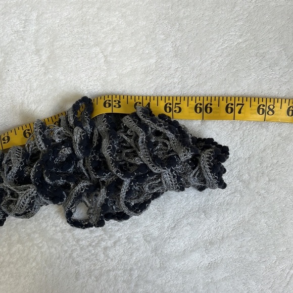 Women’s Fashion Scarf - Picture 3 of 3